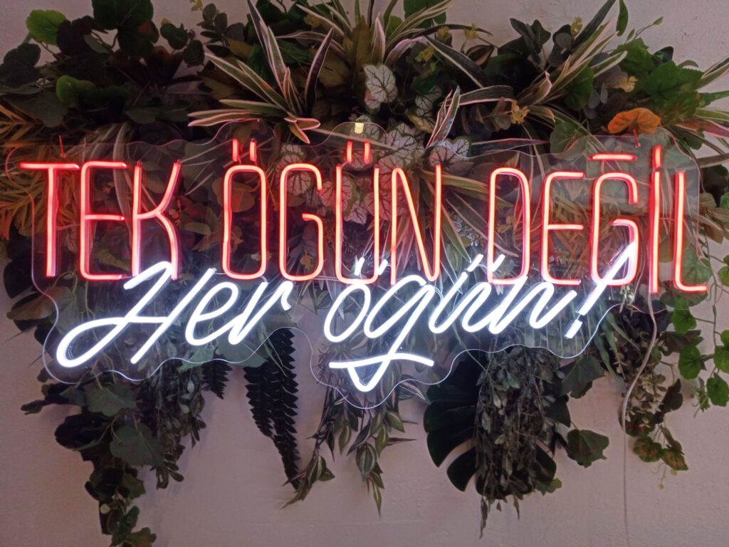 kafe restoran neonled çalışmaları izmir istanbul neon (104)