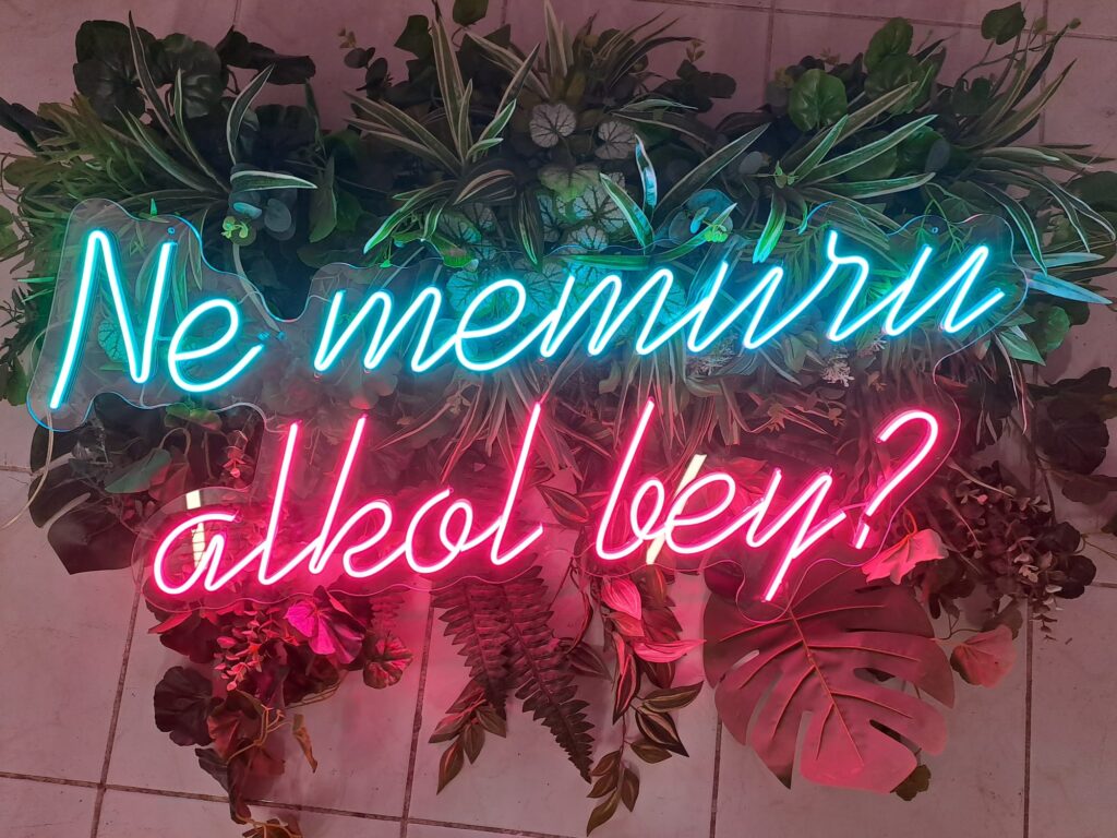 kafe restoran neonled çalışmaları izmir istanbul neon (68)