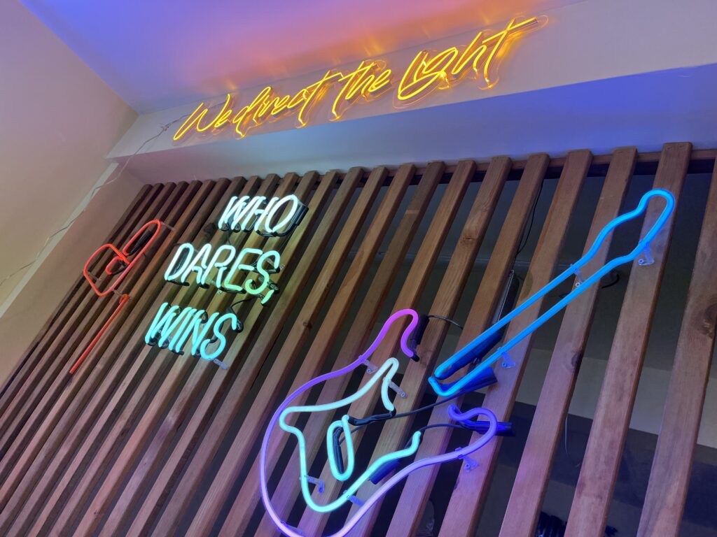 neon tabela modelleri neon levi reklamcılık (1)