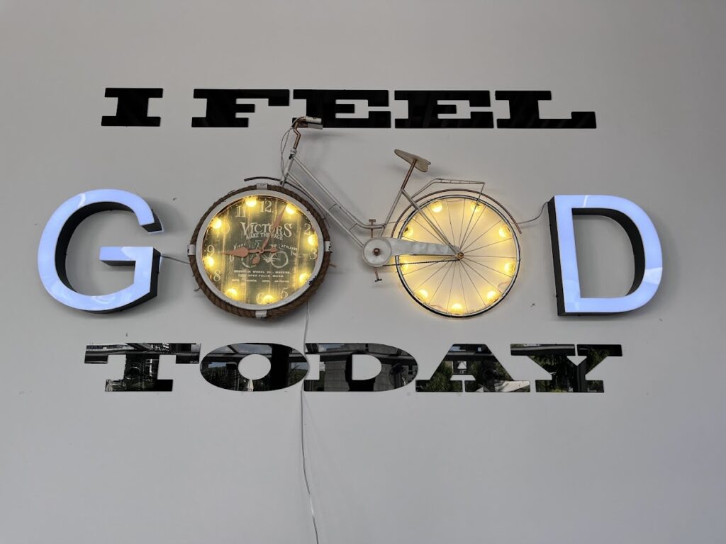 otantik çalışma neon levi